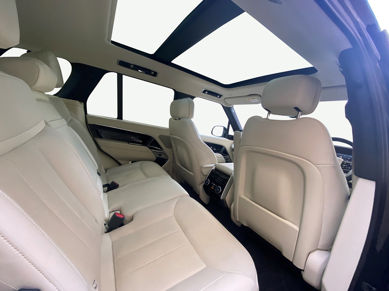 range rover vogue back seats