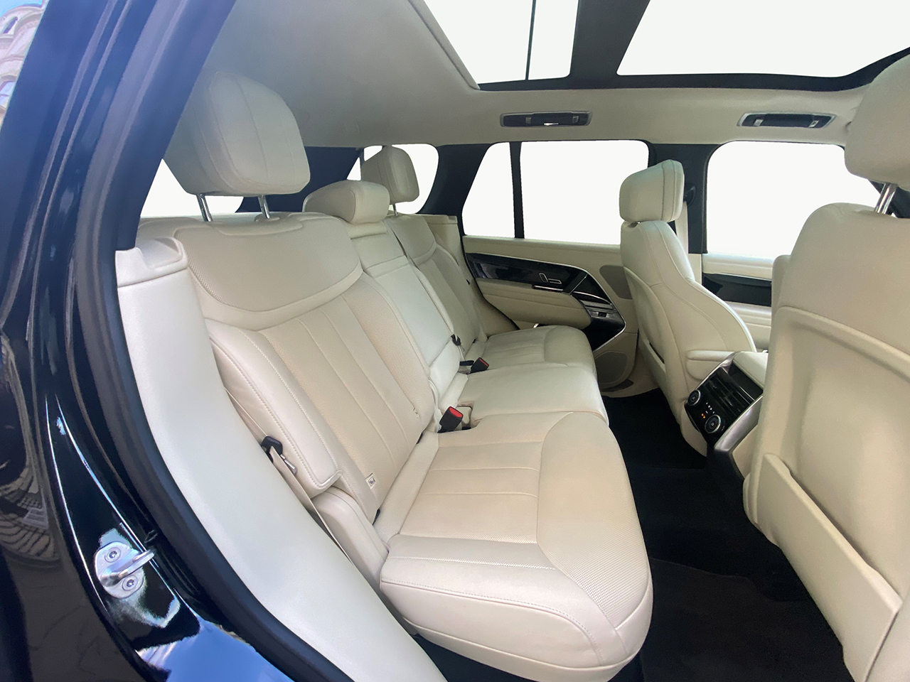 range rover vogue back seats