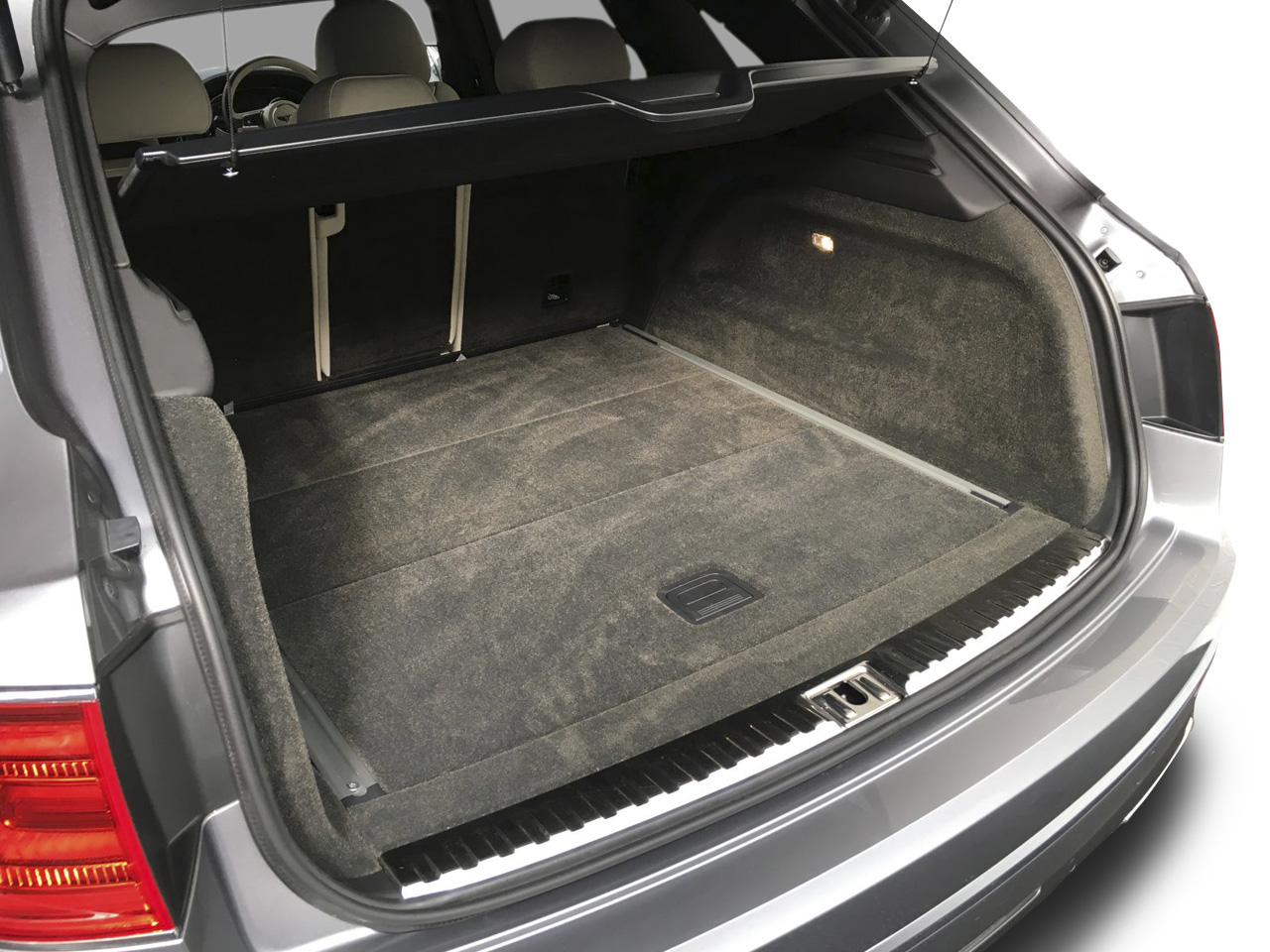 Bentley Bentayga trunk